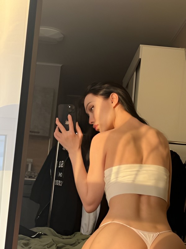 Лизочка привлекательная девушка из Сосенский цена от 10000 руб