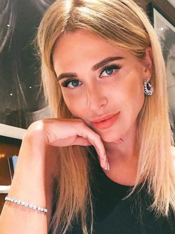 Карина привлекательная девушка из Сосенский цена от 3500 руб